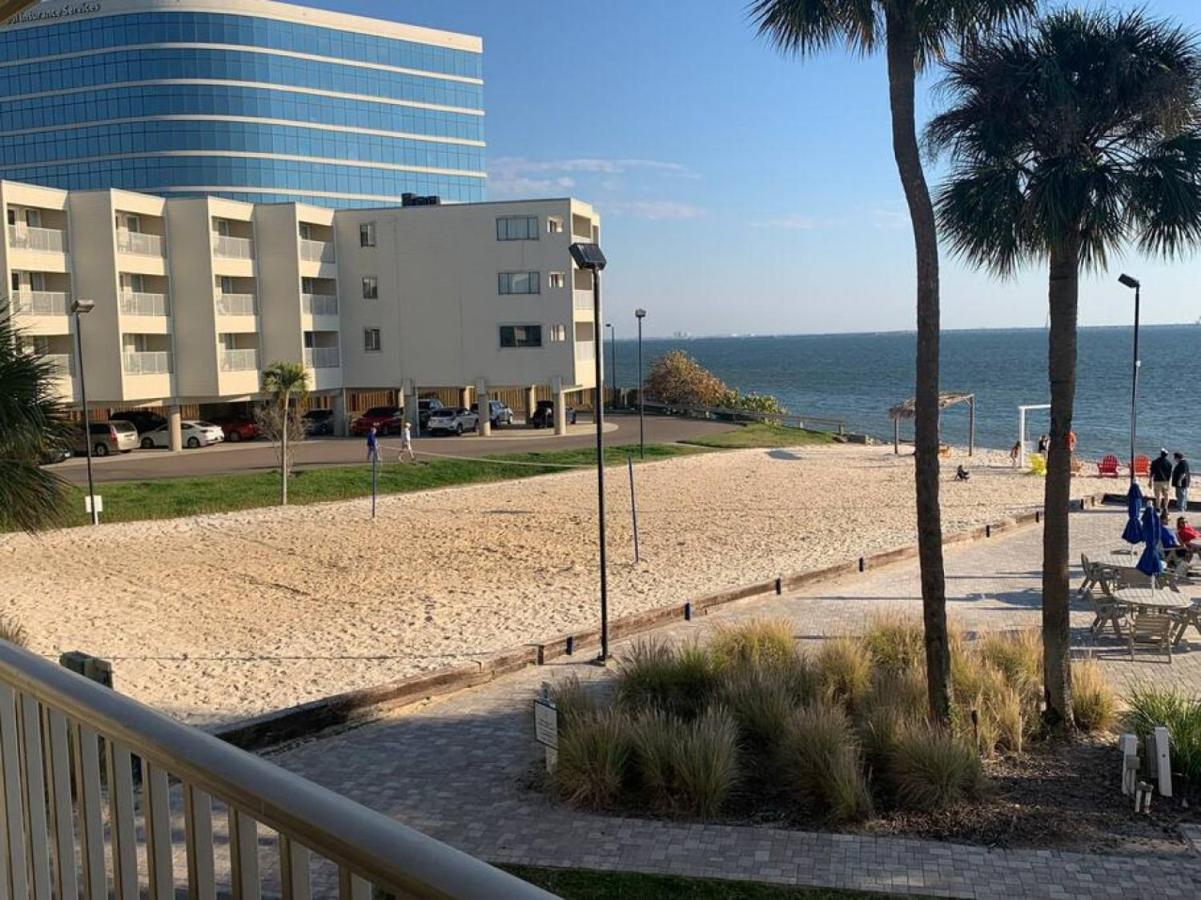Bay Views From Your Balcony Beach Resort Tampa Eksteriør bilde