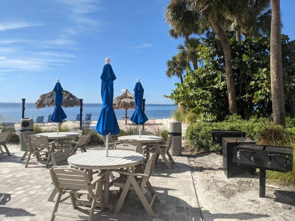 Bay Views From Your Balcony Beach Resort Tampa Eksteriør bilde