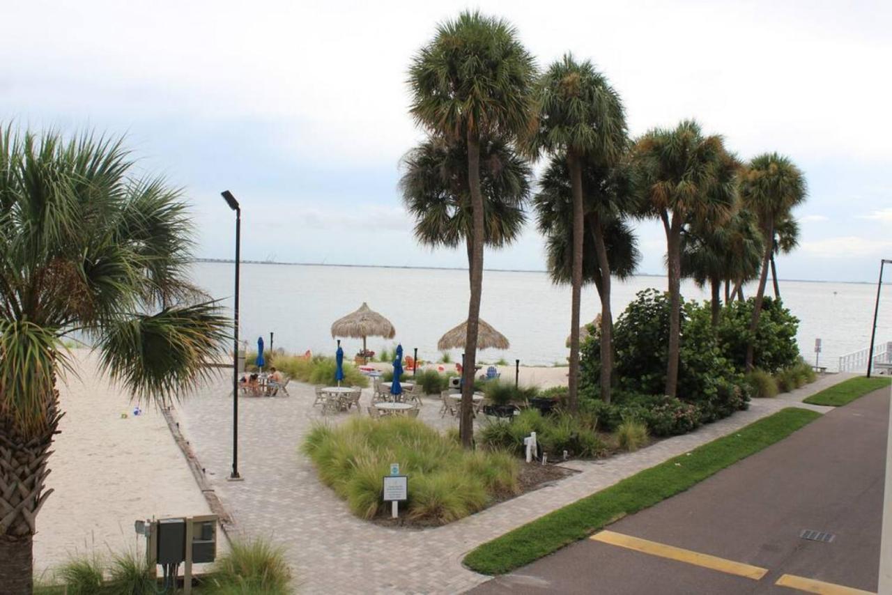Bay Views From Your Balcony Beach Resort Tampa Eksteriør bilde