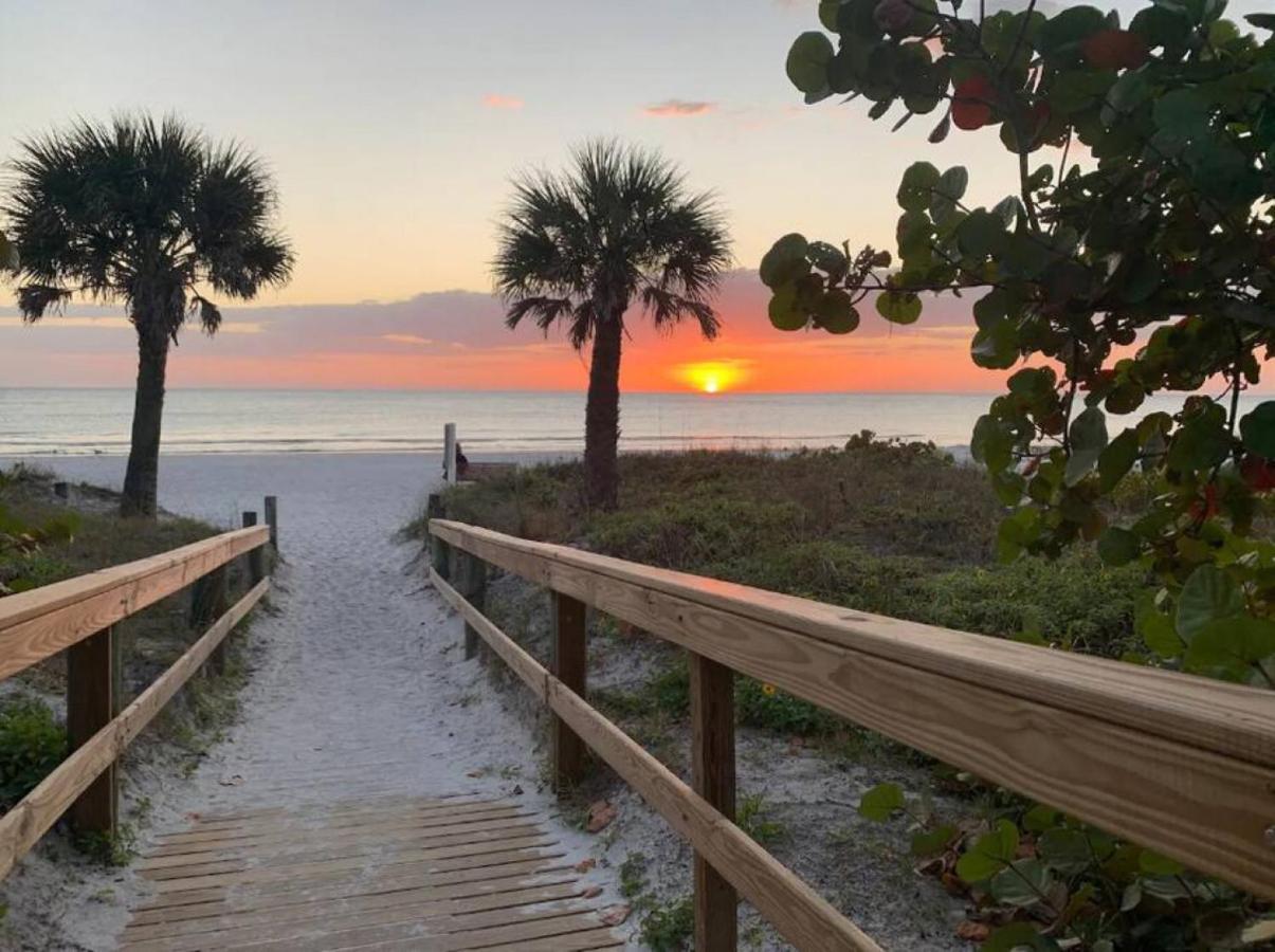 Bay Views From Your Balcony Beach Resort Tampa Eksteriør bilde