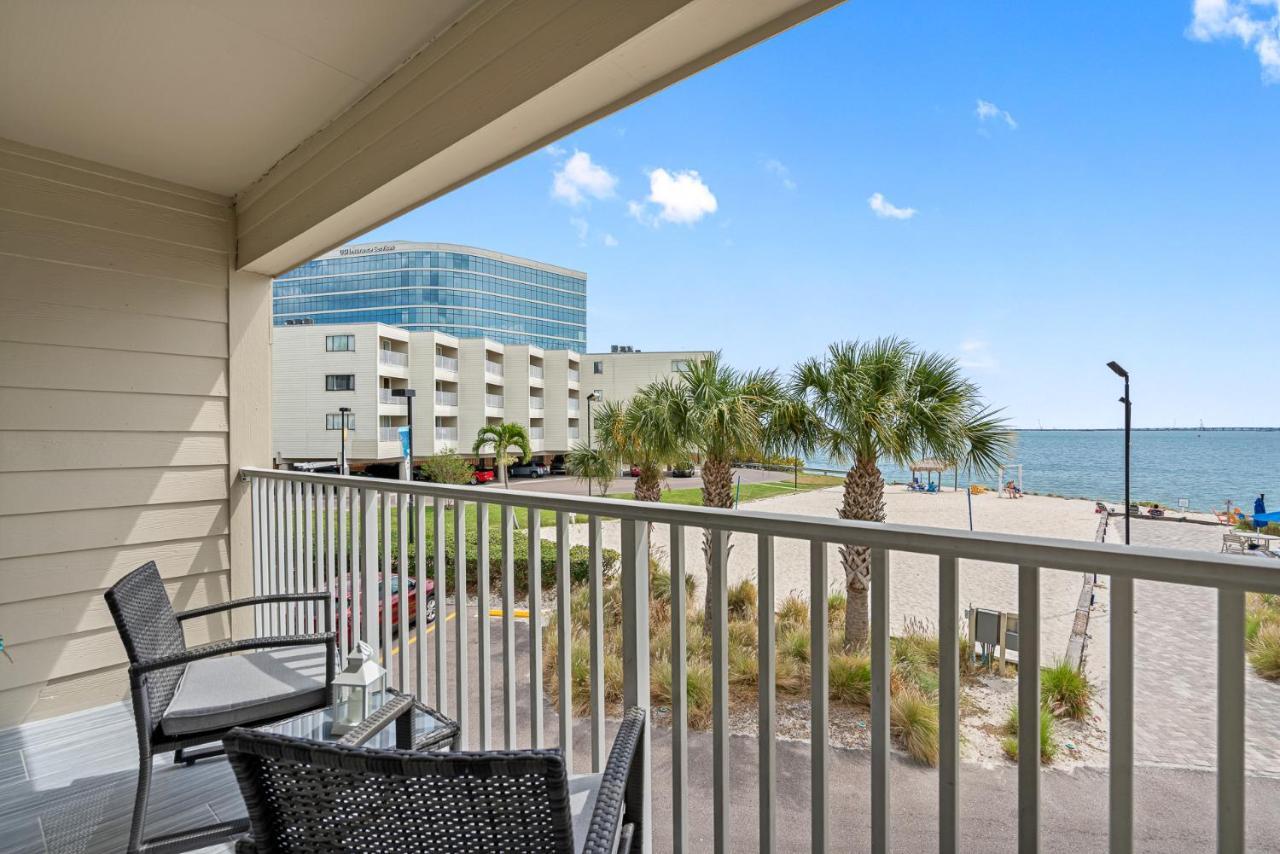 Bay Views From Your Balcony Beach Resort Tampa Eksteriør bilde