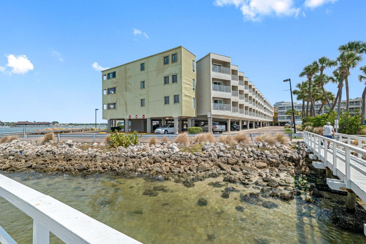 Bay Views From Your Balcony Beach Resort Tampa Eksteriør bilde